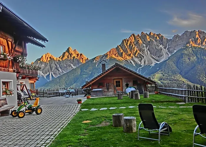Glinzhof Mountain Natur Resort Agriturismo San Candido